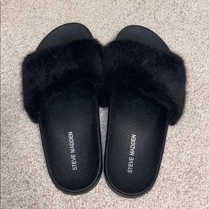 Steve Madden slippers